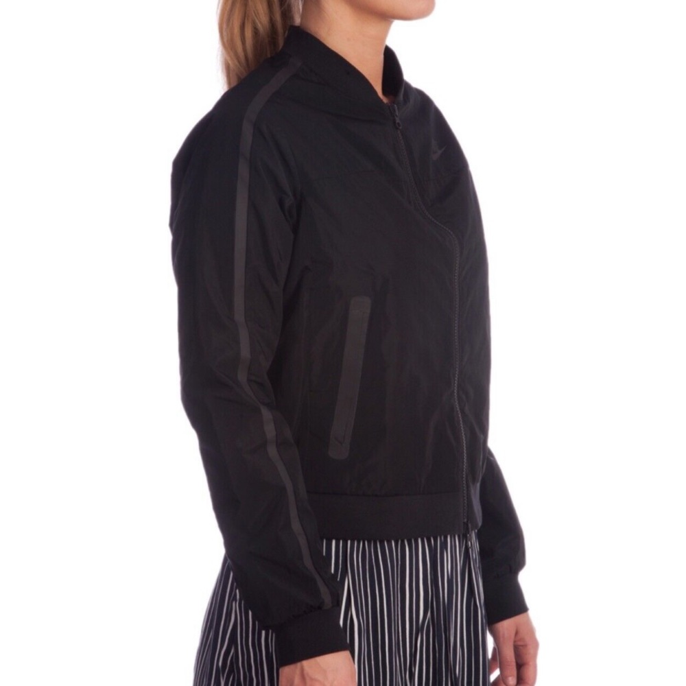 Nike Bonded Bomber Jacket in Black - Picture 2 of 13